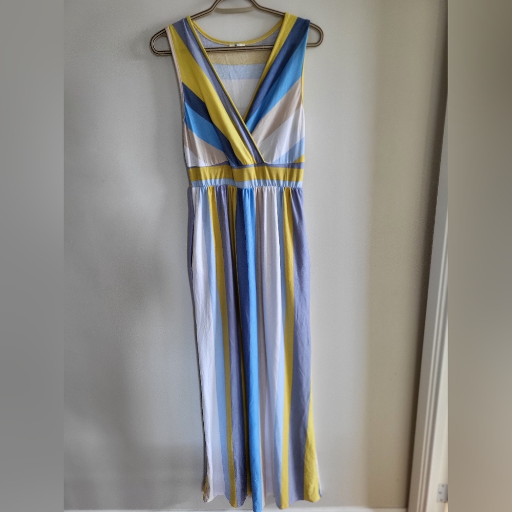 Striped Maxi-dress With Pockets!!!